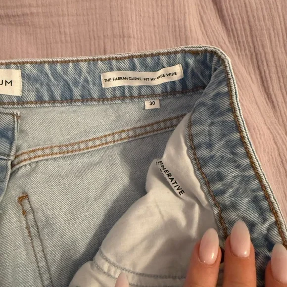 Denim Forum Aritzia Light Blue Denim Faharah Curve Fit size 30 - Picture 5 of 6